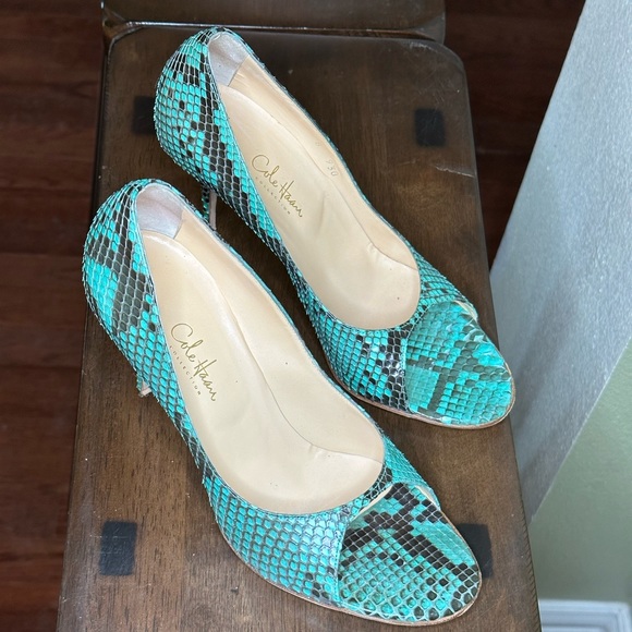 Cole Haan Real Snakeskin 8 1/2 Teal Open Toe Pumps - Picture 10 of 14
